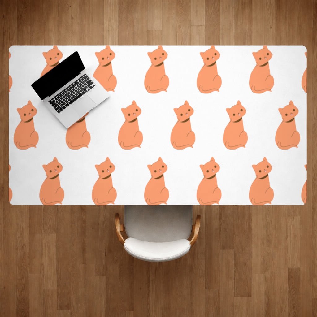 furry feline friends Desk Pad Görünüm 2