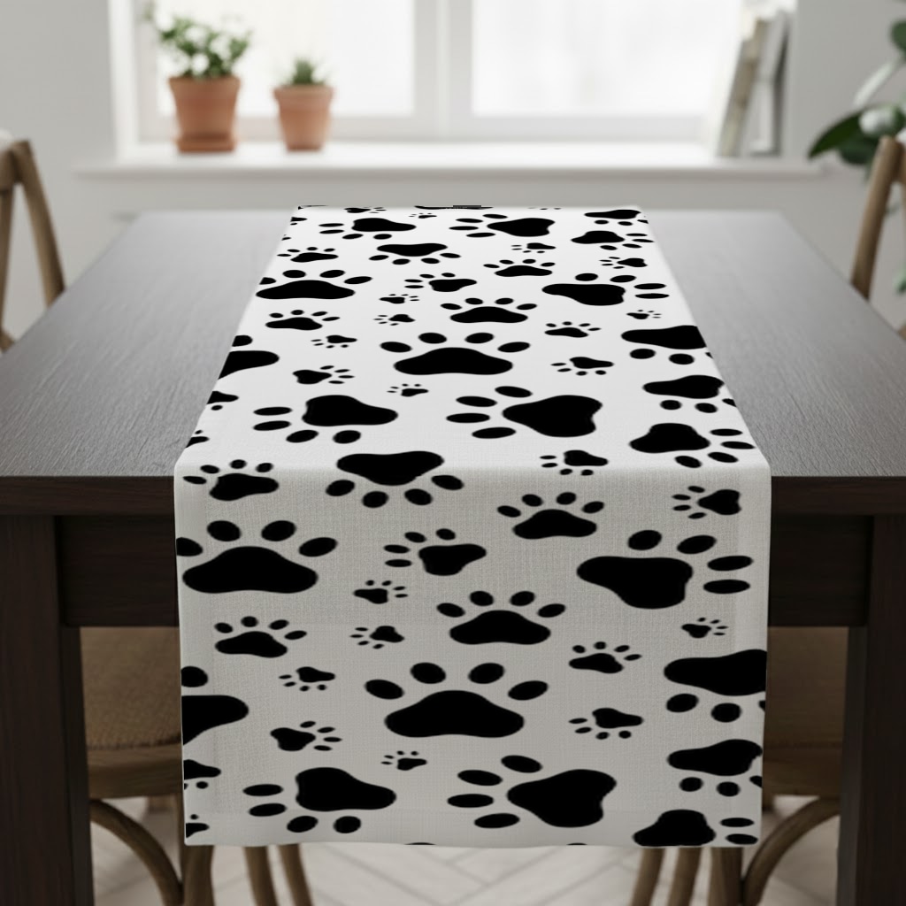 Black and White Paw Pattern Design Runner Görünüm 1