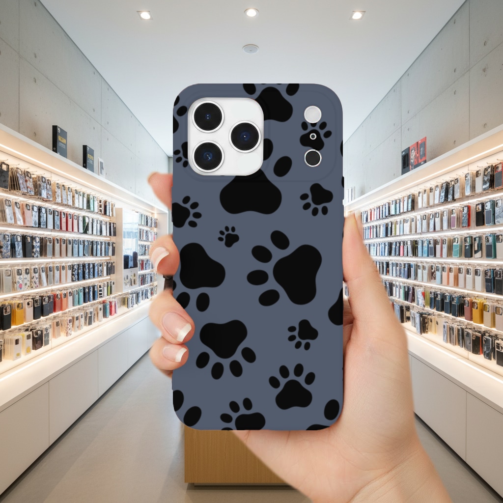 Black and White Paw Pattern Design İphone 17 Pro Max Görünüm 2