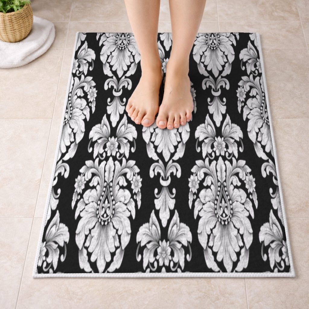 Elegant Black and White Damask Seamless Pattern Bath Mat Görünüm 1